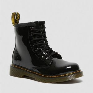 JUNIOR 1460 PATENT LEATHER LACE UP BOOTS